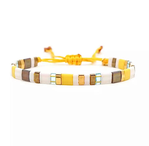 Natural Piedritas Bracelet | Golden